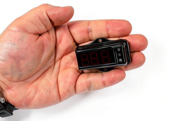 Taramp's VTR1000 Black Automotive Voltmeter with Red LED Display-4